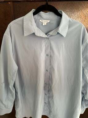Athleta Performance Poplin Button Up Long Sleeve Shirt